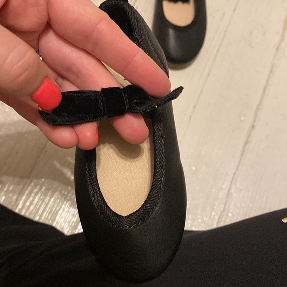 CARTER’S Dress Shoes - Picture 5 of 5